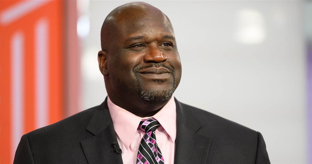 Shaquille O'Neal helps stranded driver on Florida highway — see it