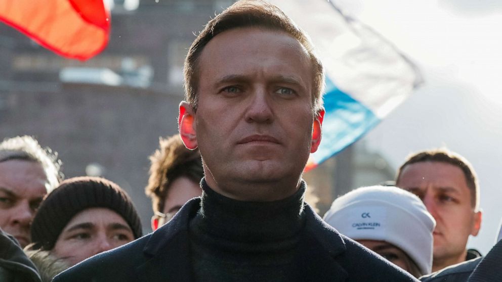 Russian opposition leader Navalny managed to leave the hospital bed