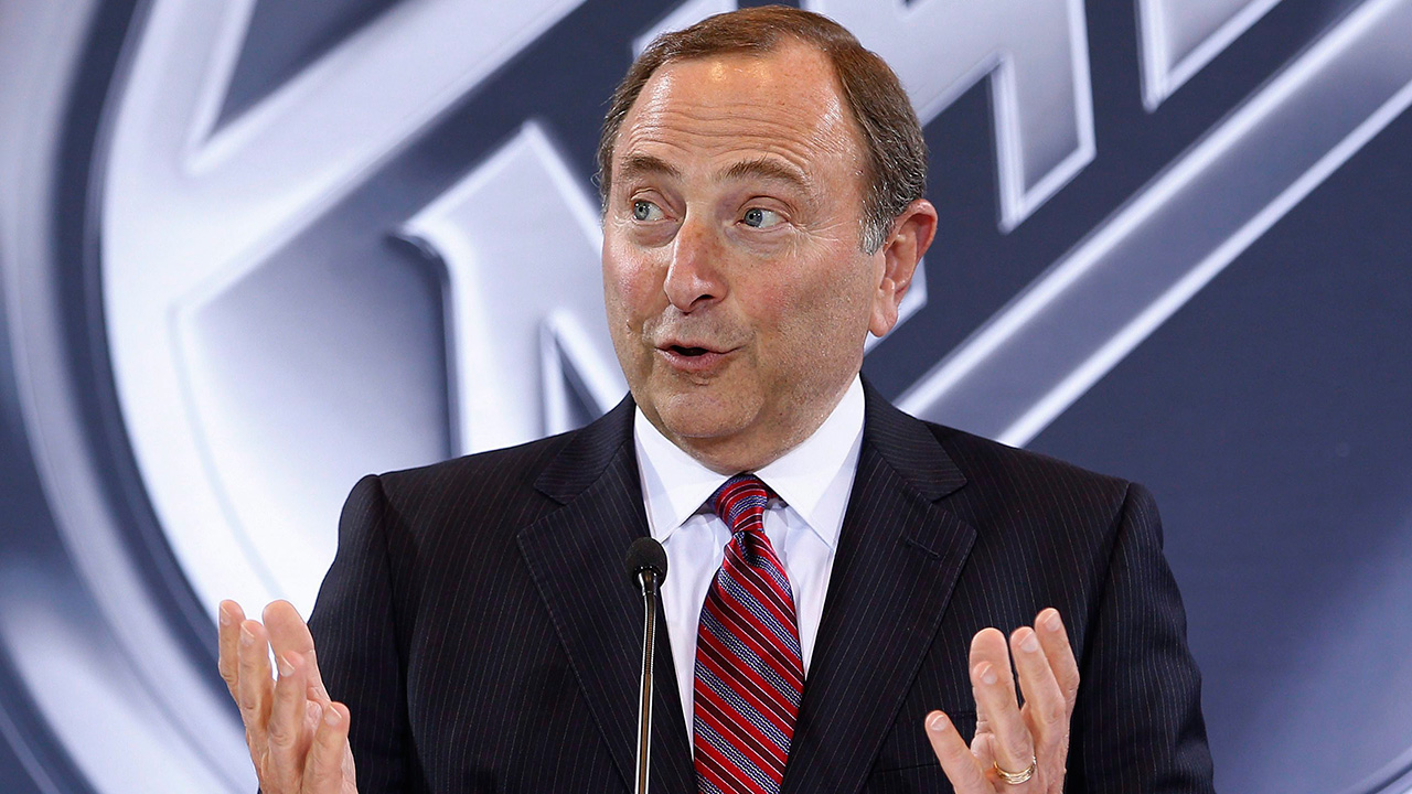 The NHL will consider the NFL example in planning the 2020-21 season
