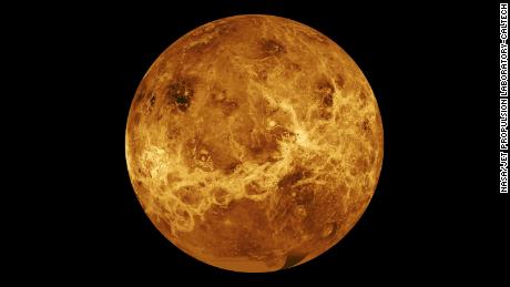 A gas discovered on Earth indicates the presence of life in clouds on Venus