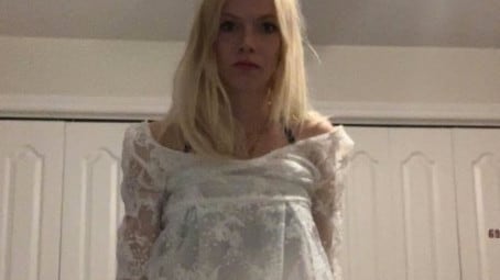 Bride "Heartbroken" As Wish's $ 100 wedding dress doesn't look like pictures