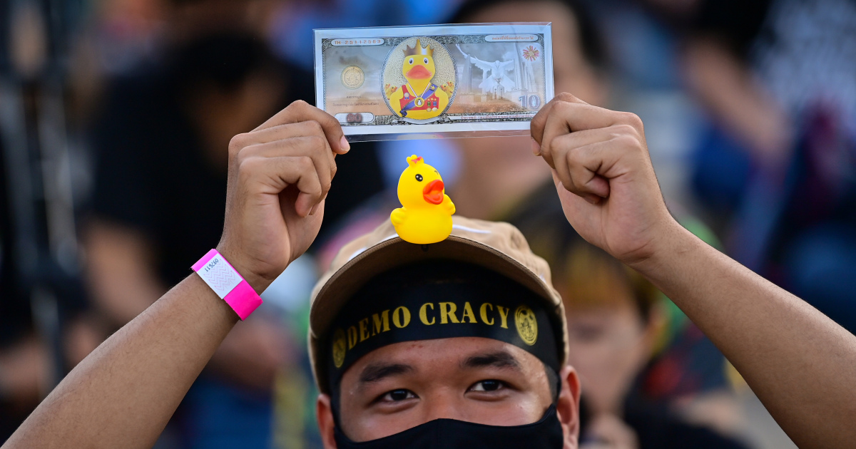 Money, money, money: Thais rally in Bangkok over royal wealth |  Thailand