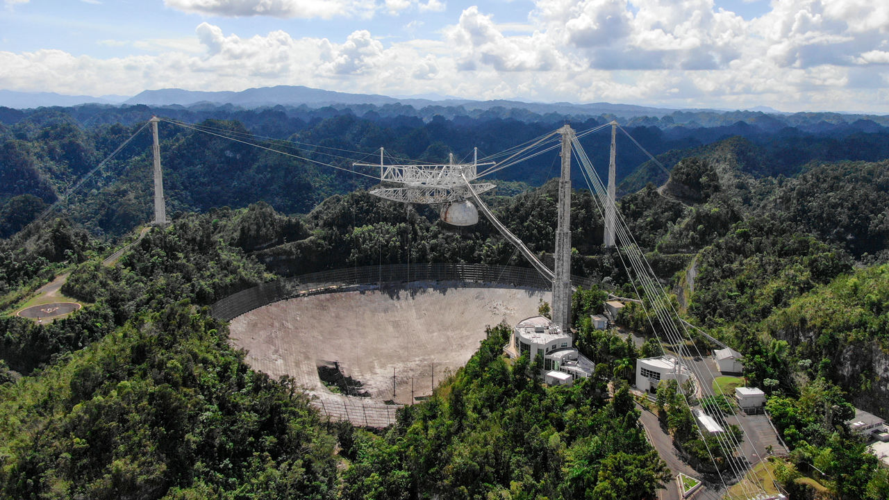 The collapse of the Arecibo telescope, ending 57 years |  Science