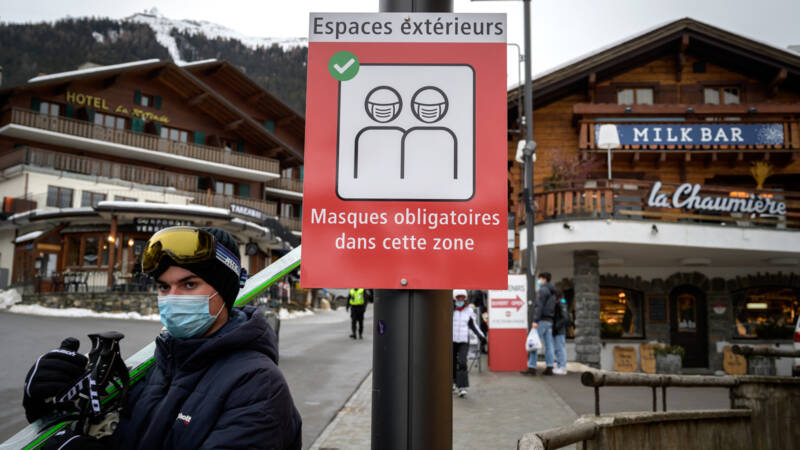 British tourists flee mandatory quarantine at the Swiss ski resort