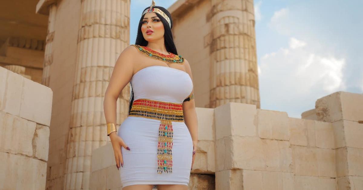 The arrest of an Egyptian model for a photo session in an old pyramid