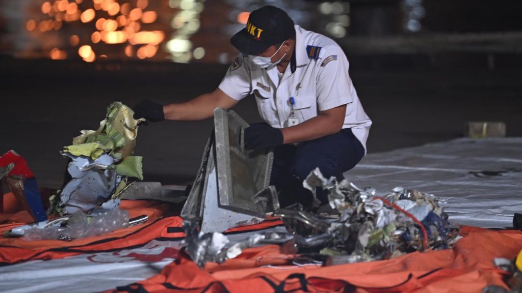 Device to find the black box crashed damaged plane |  right Now