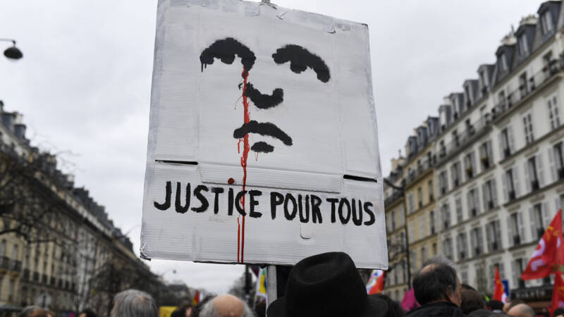 French organizations are calling for measures against ethnic profiling by the police