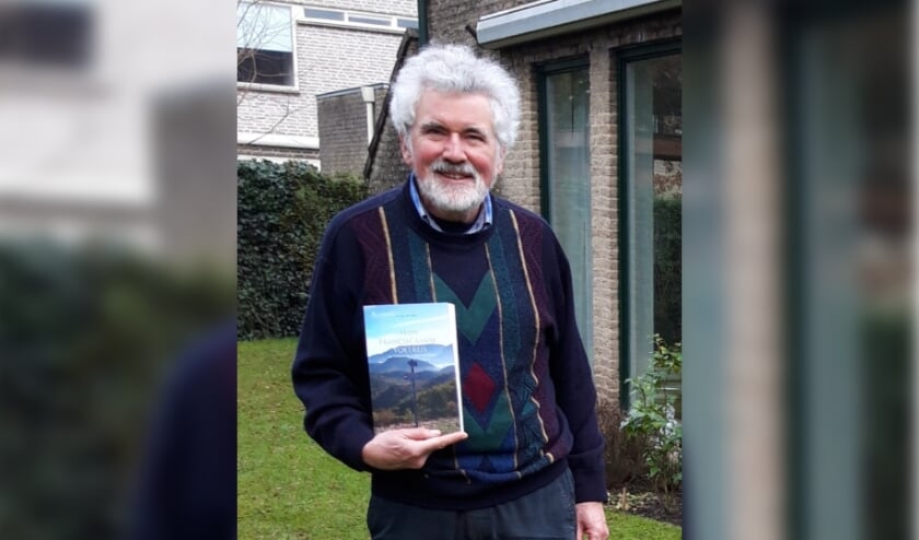 Ab van den Burg wrote a book on the Franciscan Walking Journey |  De Cap newspaper