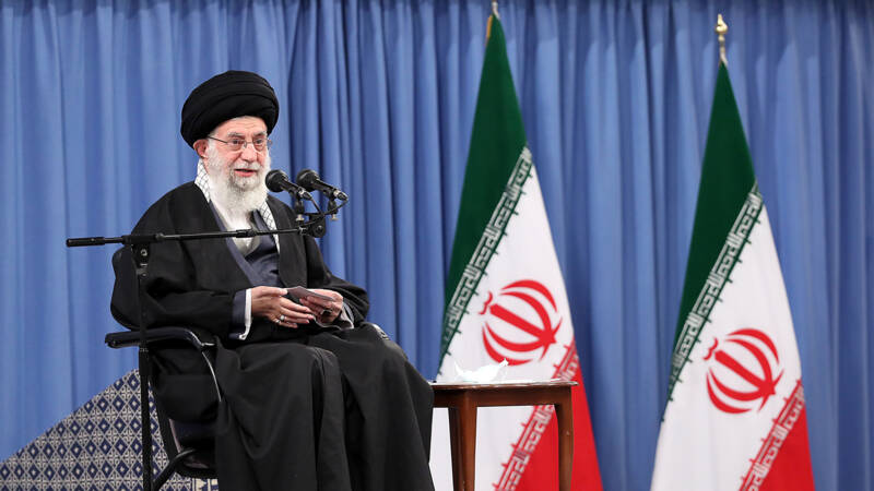 Khamenei: Iran will not comply with the nuclear agreements if US sanctions remain