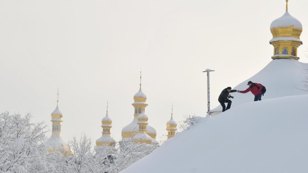 Man in Ukraine invents snowy street murder |  Currently