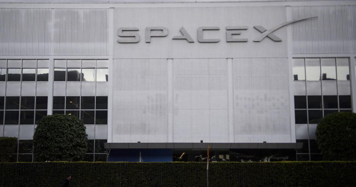 SpaceX will soon bring its first space tourists |  abroad