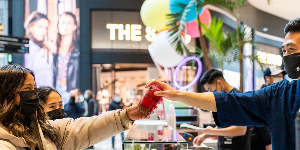 The largest shopping center in the Netherlands has now opened