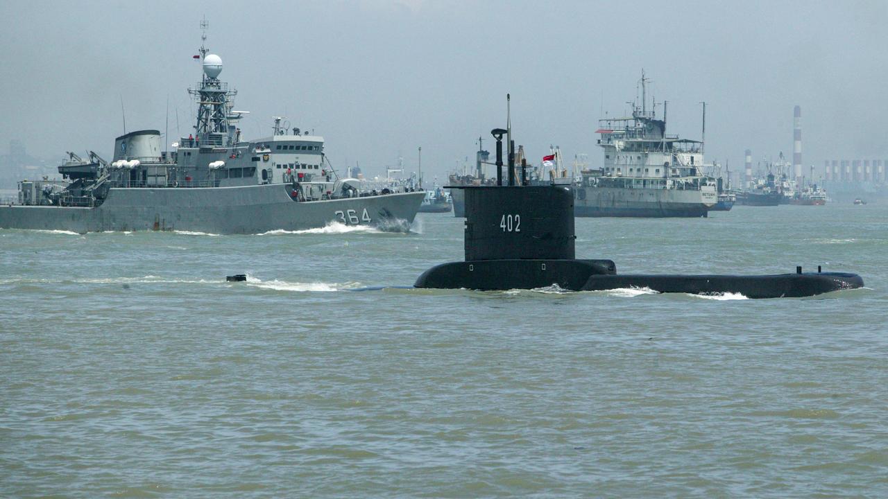 One Indonesian submarine found in three pieces, all 53 of them died  right Now