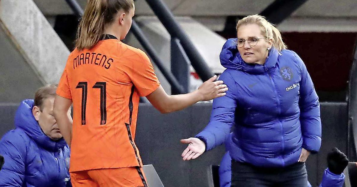 Hot pull of orange lionesses at the Olympics |  football