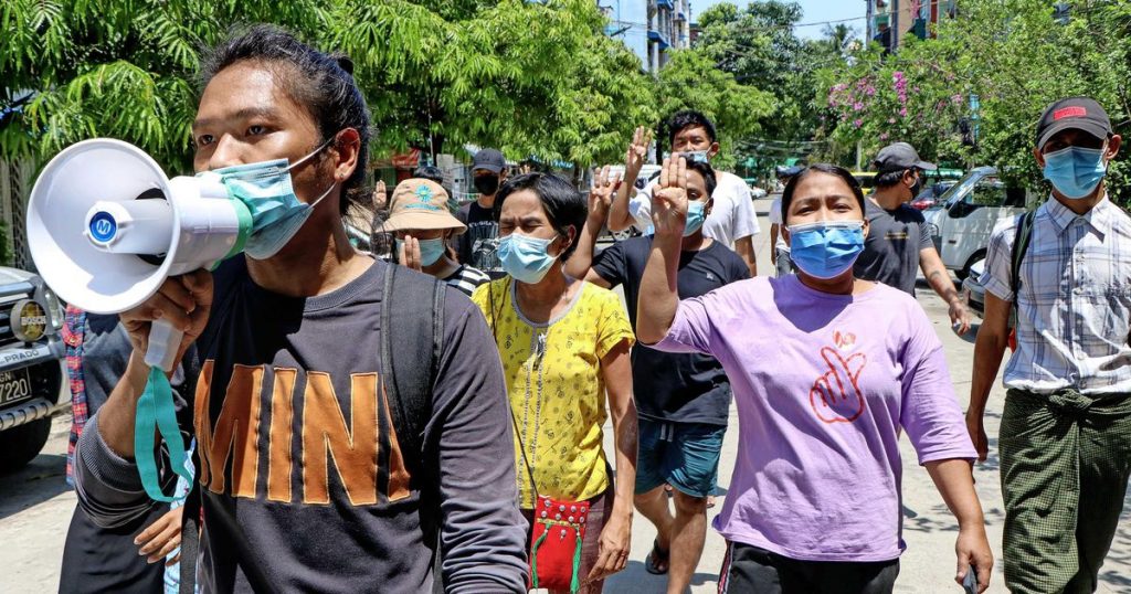 Myanmar military sentences 19 protesters to death |  abroad