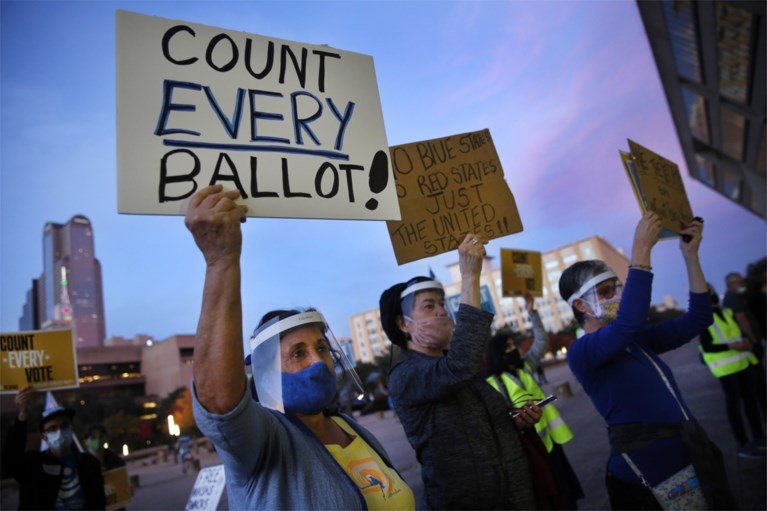 US protests: 'Stop counting' for 'Count all votes'