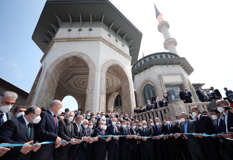 Erdoan now has his mosque on Taksim Square