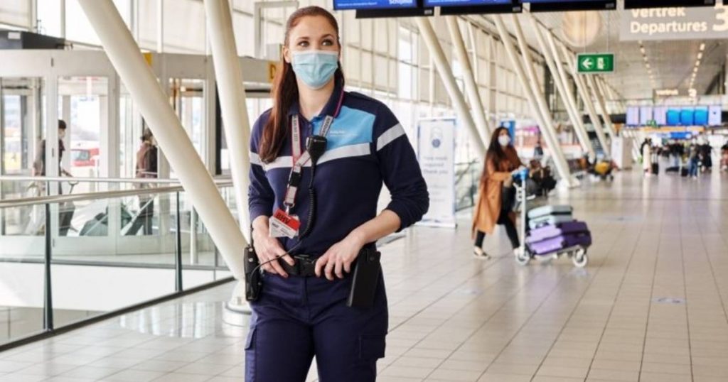 From now on, nearly all Schiphol employees wear Made in Odin |  Auden, Vigil and surroundings