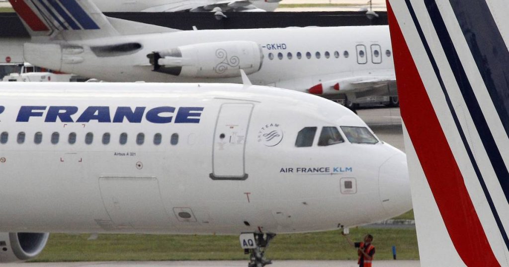 Russians reject KLM Air France planes after they stopped flying over Belarus |  The interior