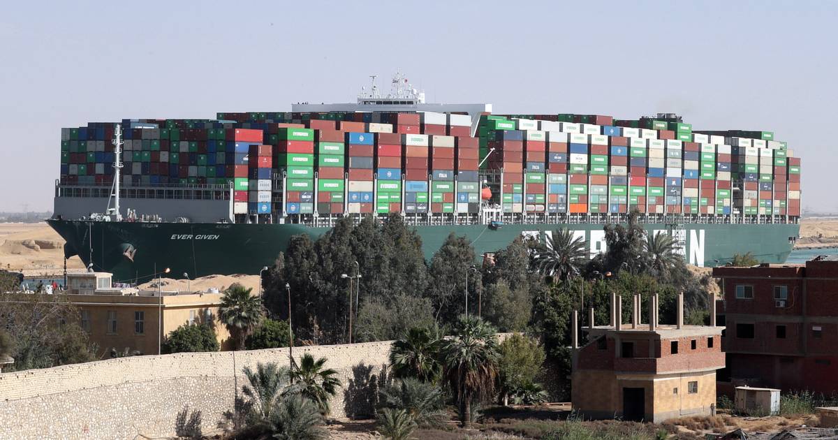 The Suez Canal ship obstruction is still chained |  abroad