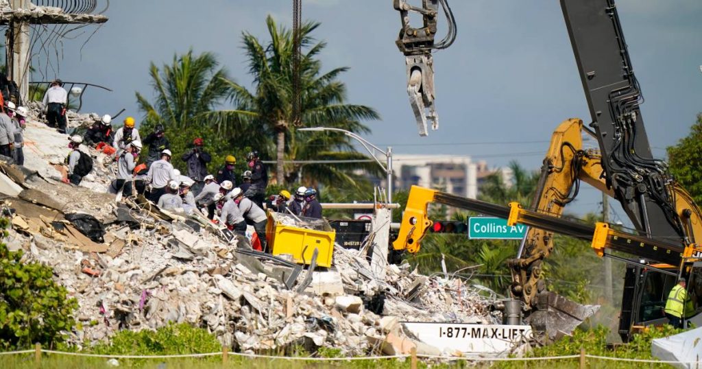 The desperate search for survivors continues under the rubble of the Miami disaster |  abroad
