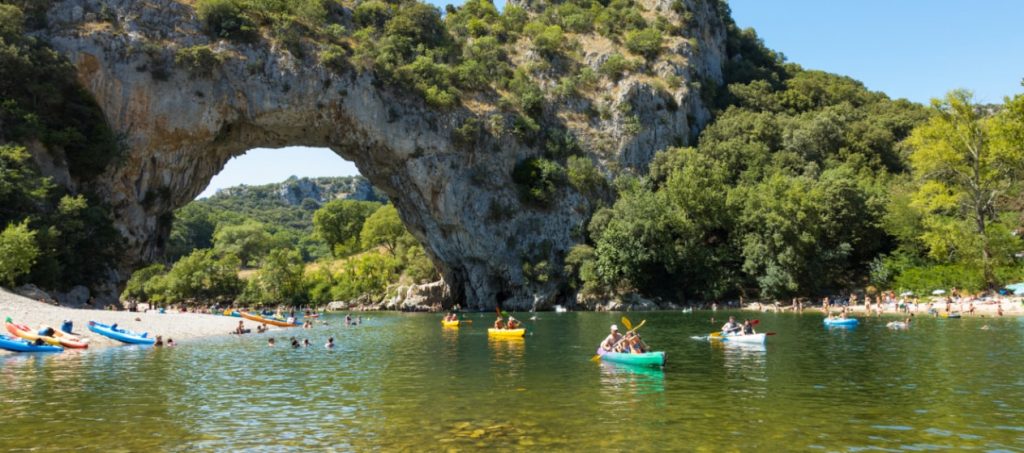 European campaign to restore tourism in France