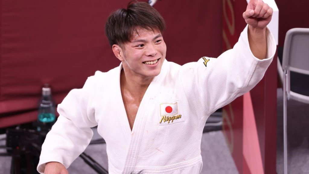 Tokyo 2020 |  Japanese brother and sister Abe both achieve gold in judo