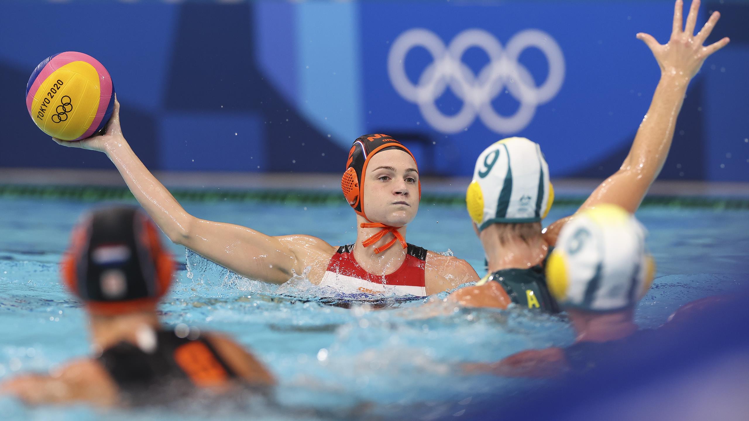 Tokyo 2020 |  Water polo players let victory over Australia pass