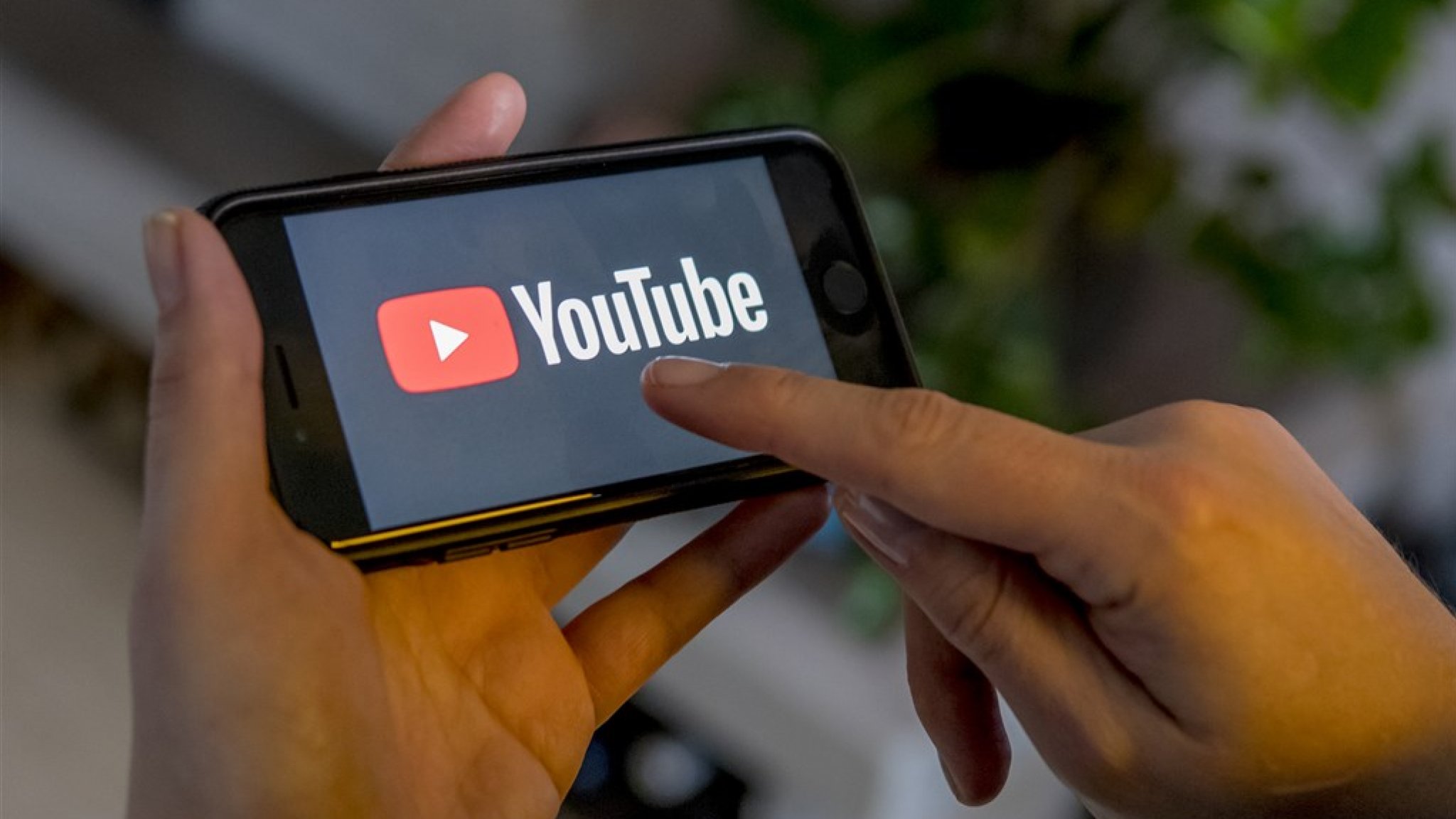 US police officer violating copyright system to stay away from YouTube