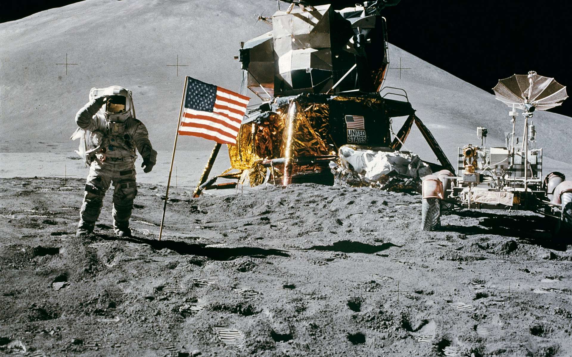 Американцы на луне. Старт Аполлон 15. Нил Армстронг на Луне оригинал. Последний человек на Луне. Нил Армстронг на Луне не правда.