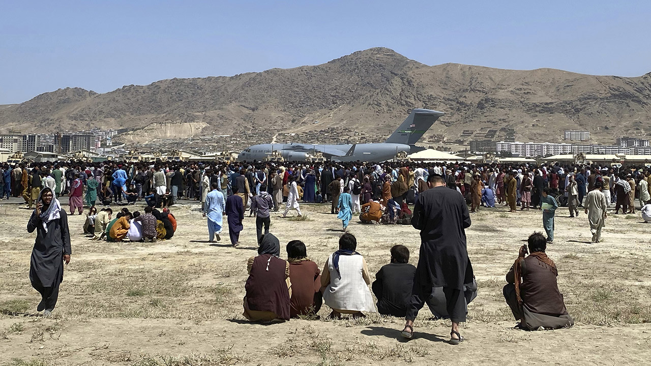 Qatari FM discusses ongoing evacuation in Afghanistan