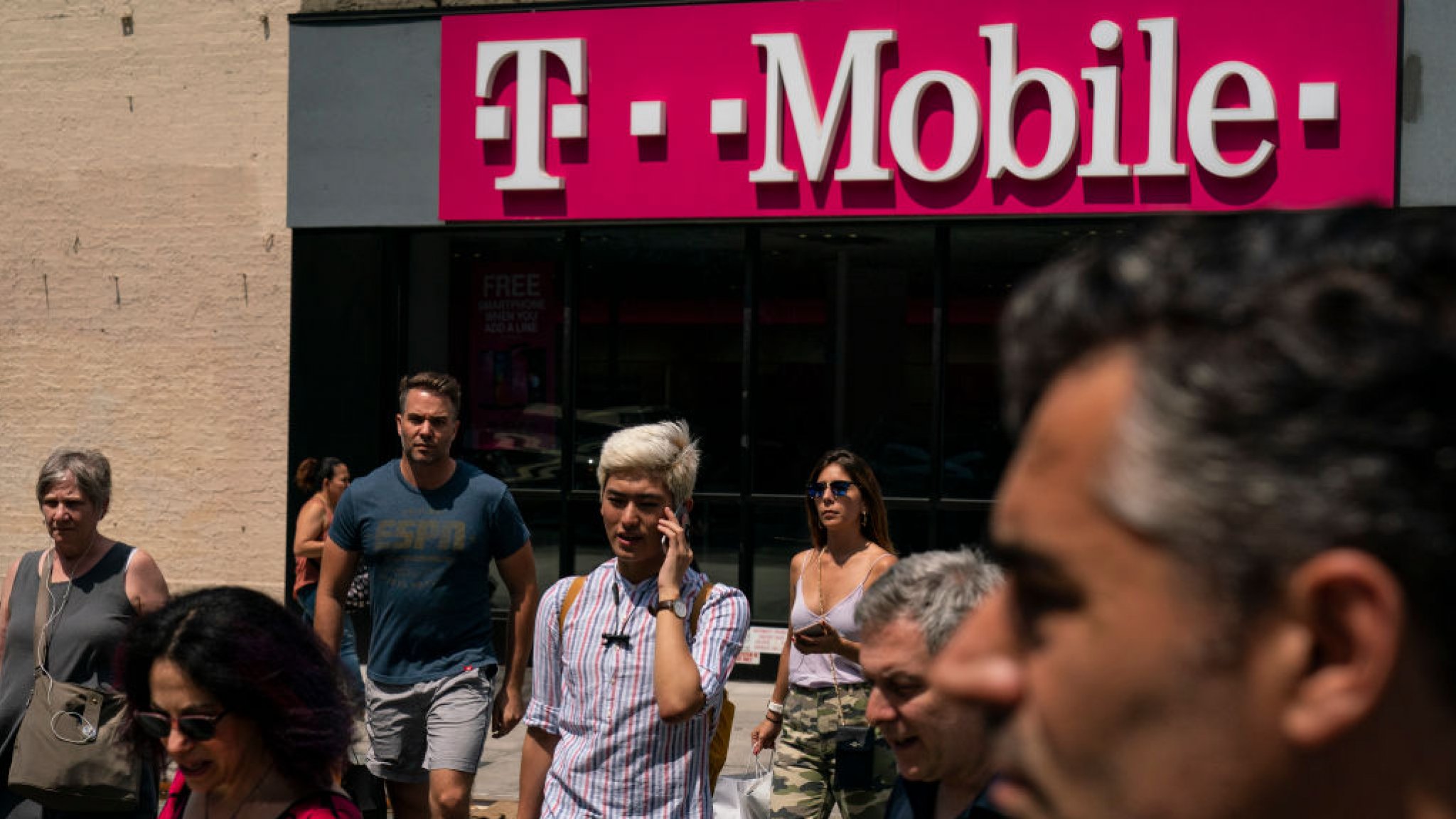 T-Mobile: 49 million customer data leaked during the hack