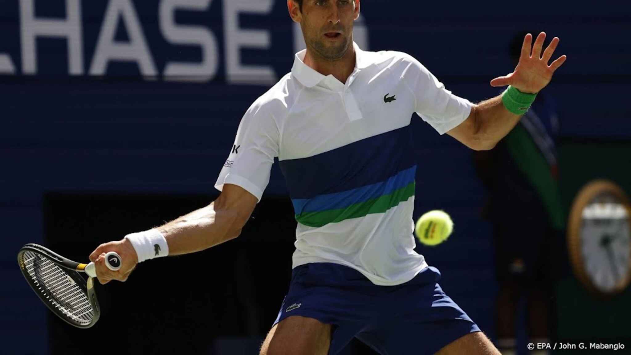Djokovic beat Nishikori to the fourth round of the US Open