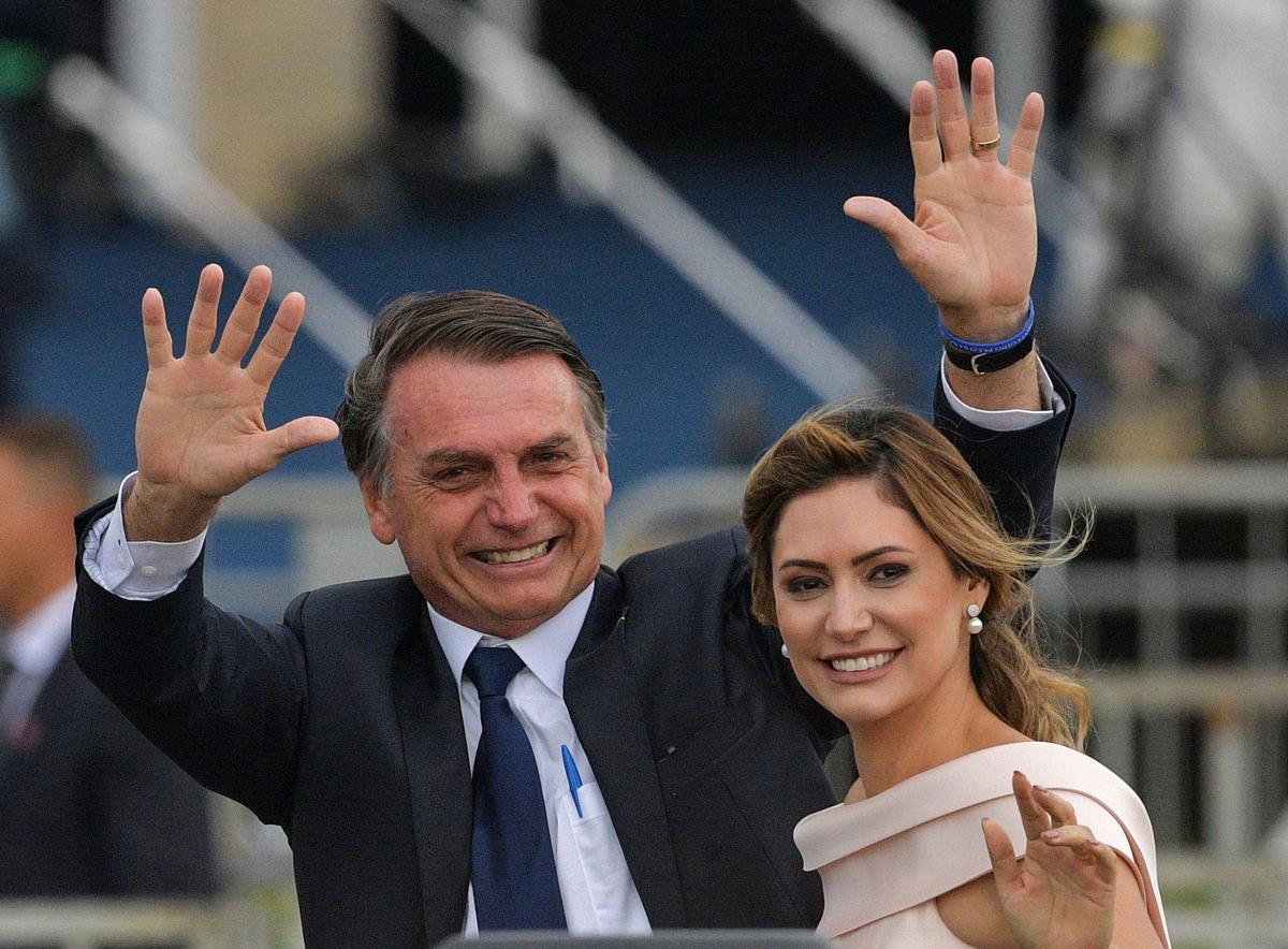 Jair Bolsonaro's wife was vaccinated in the United States, criticizing the guardian