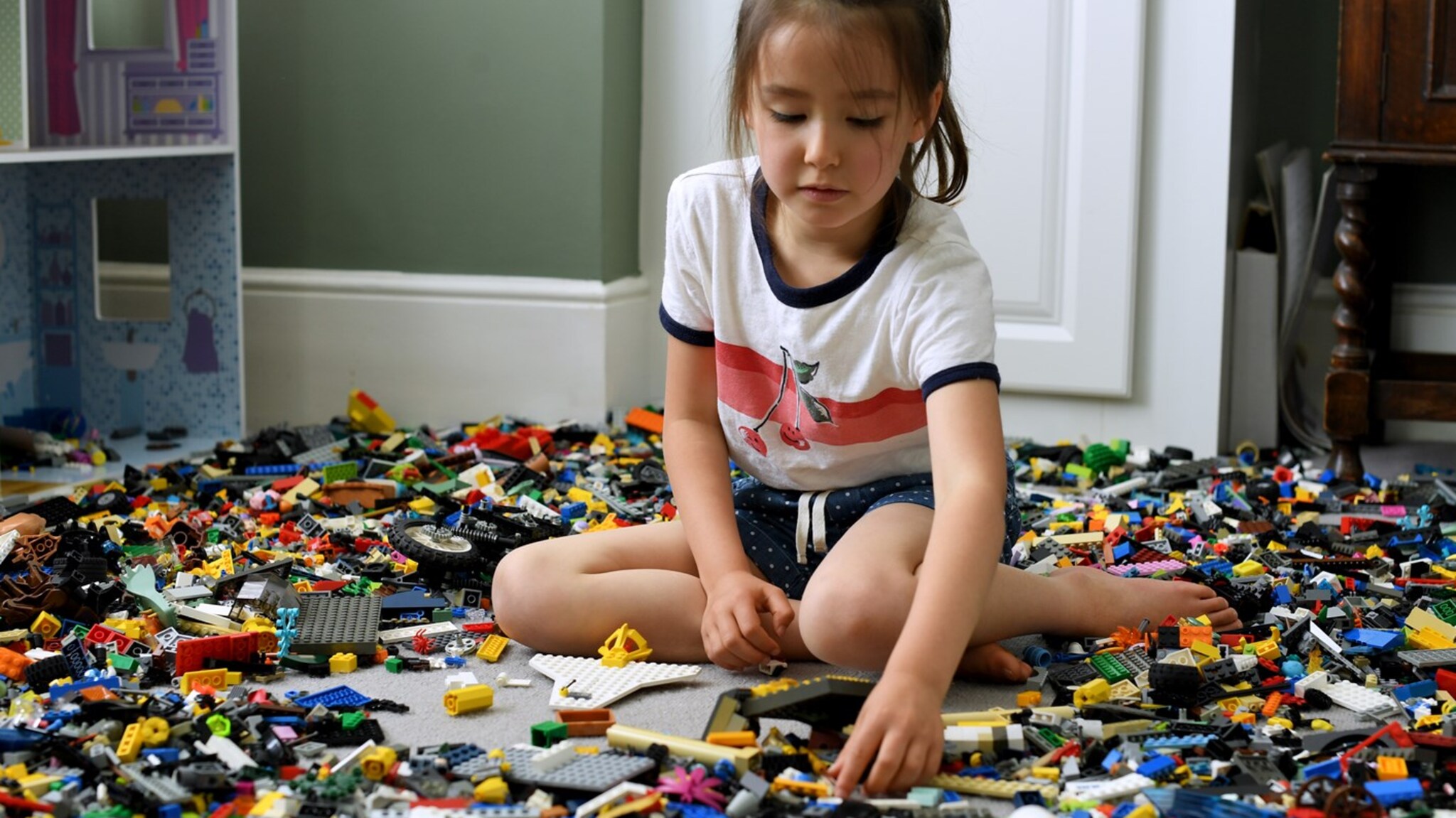 'Gender-neutral' Lego is now focused on toys for boys and girls