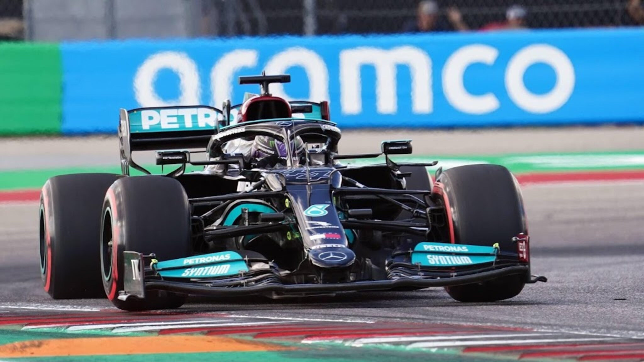 Mercedes continues to worry about engine reliability