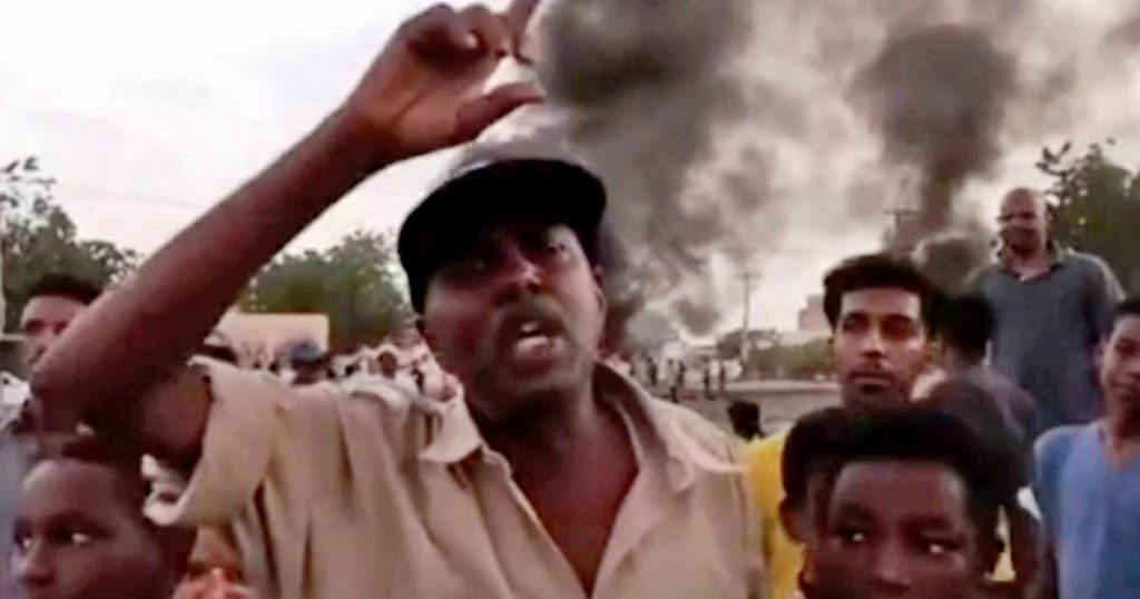 Seven dead in Sudan's coup, dissolving the government and declaring a state of emergency |  Abroad