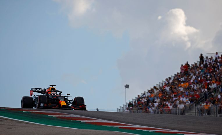 Verstappen takes first place in the US GP