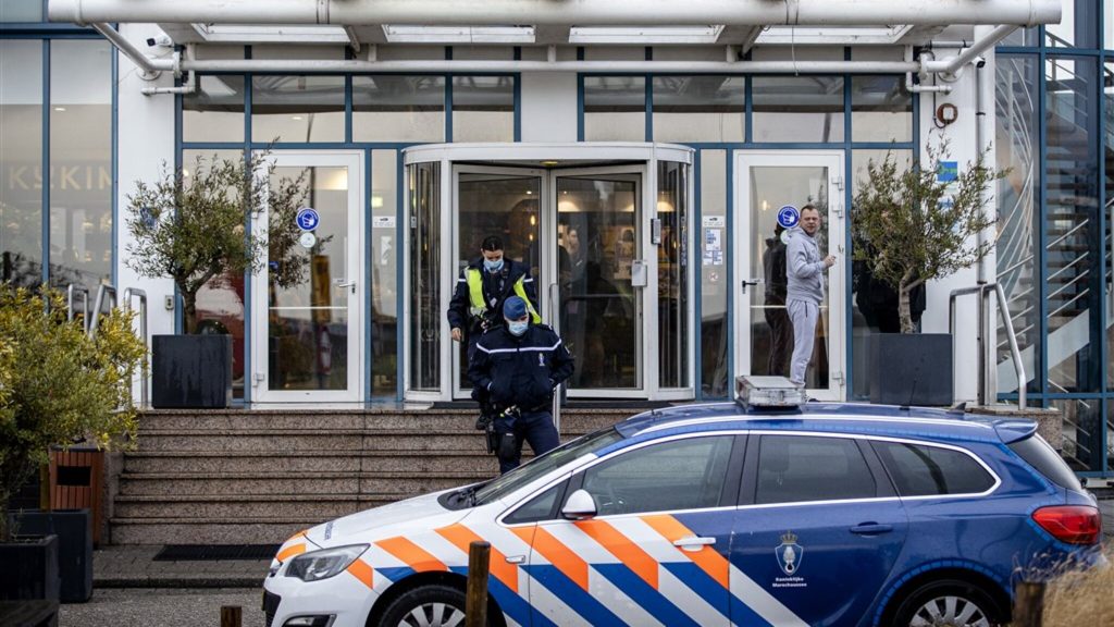Security guards and unarmed police guards of the Badhoevedorp hotel