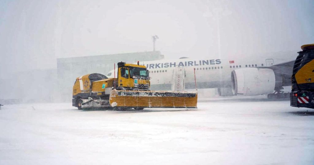 Heavy snowfall causes great disturbance in Turkey |  abroad