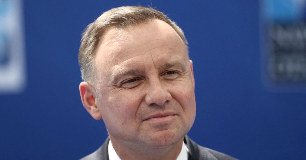 The Polish president attends the Beijing Olympics in the middle of an American province
