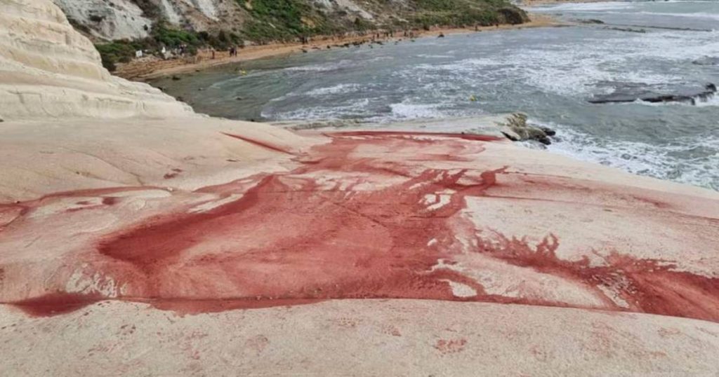 The Vandals coat a famous cliff in Sicily with red powder |  abroad