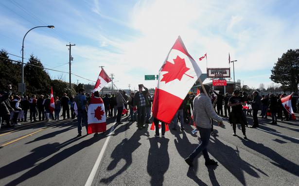 The main border crossing between the US and Canada reopens after the COVID protests