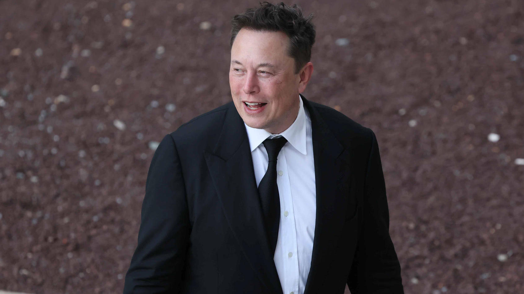 Tesla CEO could become the first billionaire in history