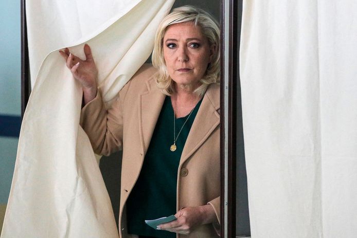 Kanidate Marine Le Pen at a polling booth in Henin-Beaumont, northern France.