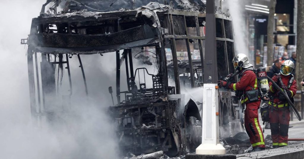 Paris stops 149 electric buses from the road automatically after fire broke out in two of them |  car