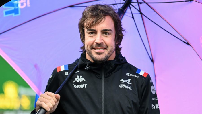 Alonso pas op twee schamele punten na vier races: "Dat is behoorlijk pijnlijk"