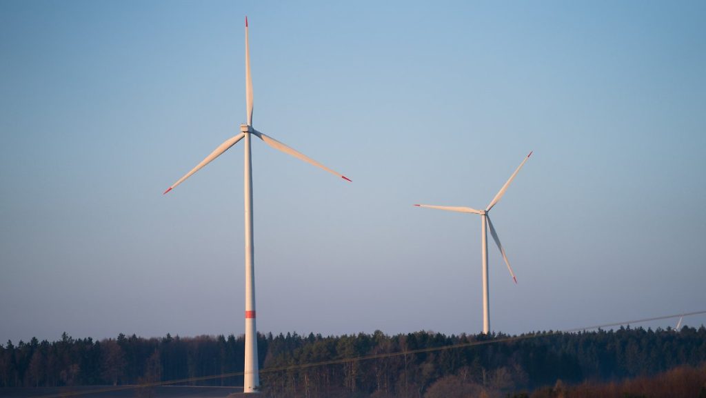 CSU plans to expand wind power: Bavaria relaxes distance rule for wind turbines