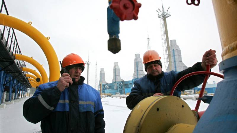 Gazprom cuts off gas taps from Bulgaria • 140 million to educate Ukrainian children