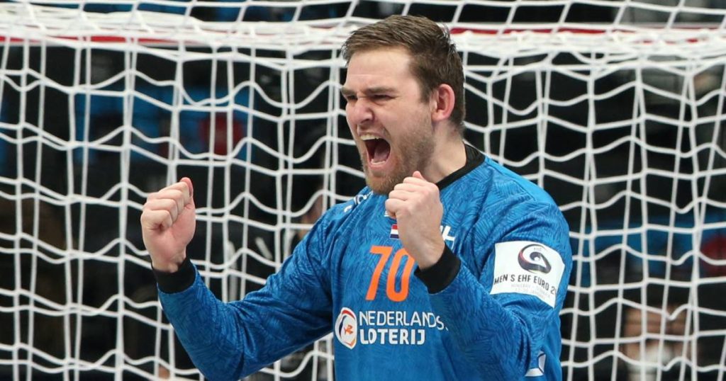 Thijs van Leeuwen, who has traveled by air, suddenly shines in the European Handball Championship: 'I was at work yesterday' |  other sports
